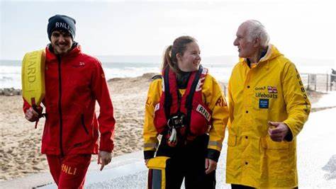 Lifeguard volunteers at RNLI