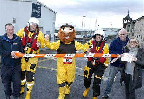 Lifeguard volunteers at RNLI Mulberry Fun Run